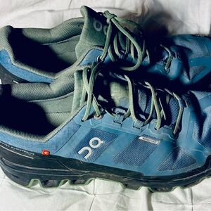 On Running Cloudventure Waterproof Men's Blue and Green Athletic Shoes